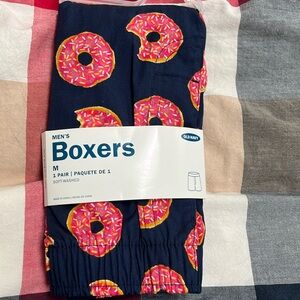 NWT men’s medium boxers